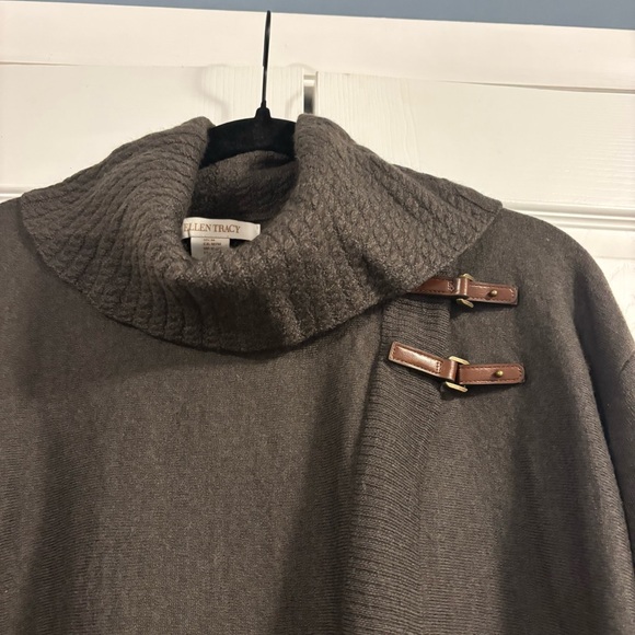 Elegant Ellen Tracy Deep Green Wool Ribbed Cowl Neck Sweater with Buckle Details - Picture 2 of 9